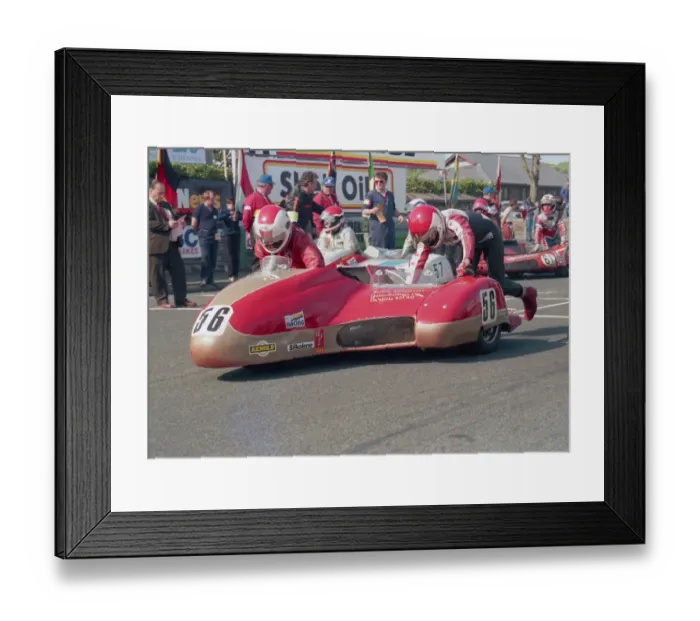 Framed Print : Derry Casson & Paul Chappel (Suzuki) 1987 Sidecar TT