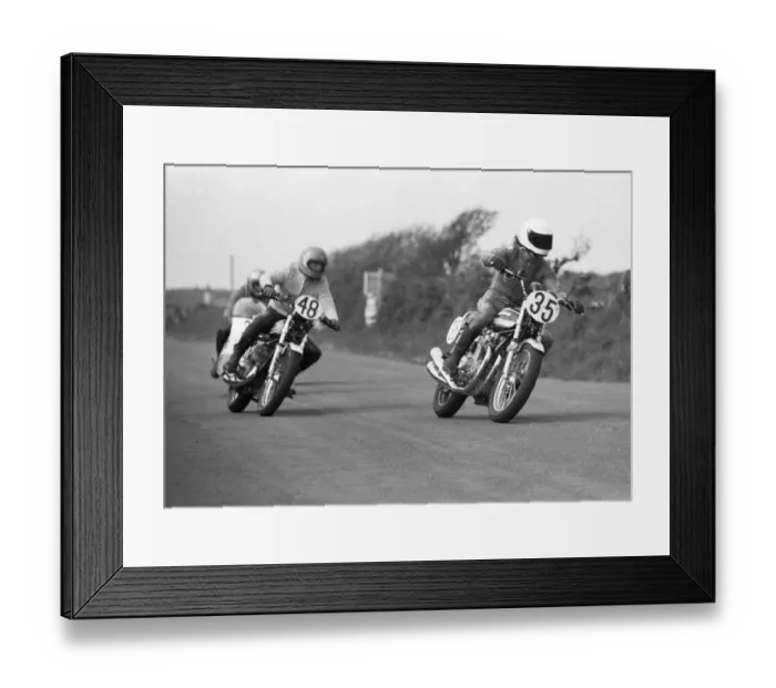 Framed Print : Andy Dubost & Kenny Harrison (Kawasaki) 1975 Jurby Road Framed Print : Andy Dubost & Kenny Harrison (Kawasaki) 1975 Jurby Road