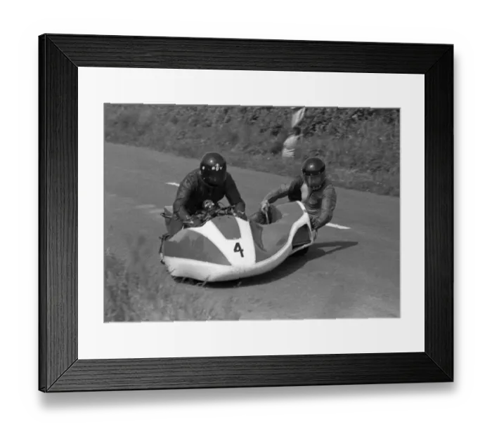 Framed Print : Robert Corkill & Richard Barks (Kawasaki) 1981 Jurby Road Framed Print : Robert Corkill & Richard Barks (Kawasaki) 1981 Jurby Road