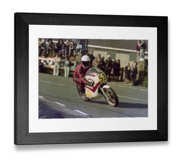 Framed Print : Bert Kleimaier (Suzuki) 1976 Senior TT Framed Print : Bert Kleimaier (Suzuki) 1976 Senior TT