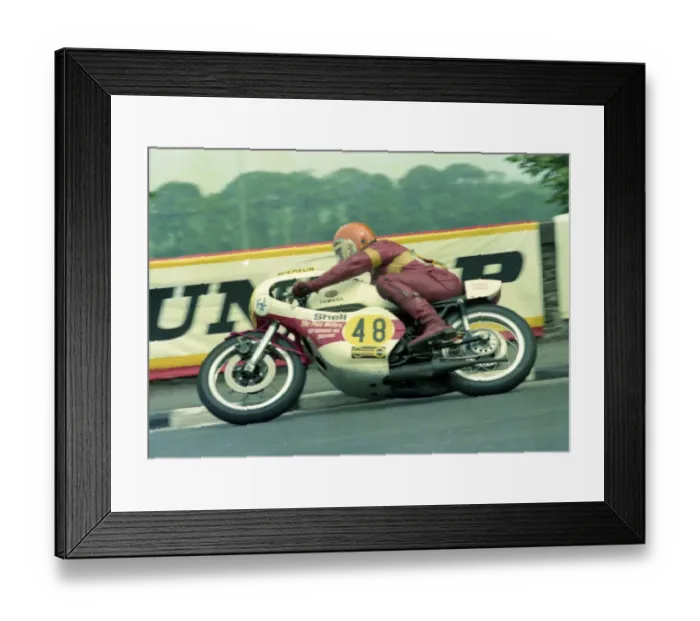 Framed Print : Gerry Mateer (Yamaha) 1976 Senior TT