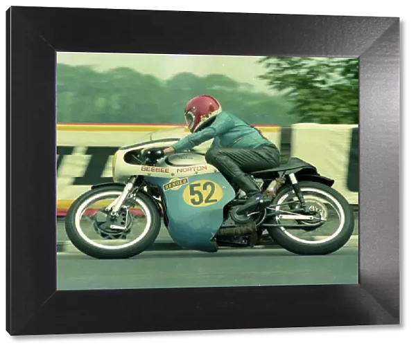 Malcolm Lucas (Beebee Norton) 1976 Senior TT