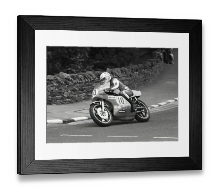 Framed Print : Mick Grant (Kawasaki) 1975 Senior TT Framed Print : Mick Grant (Kawasaki) 1975 Senior TT