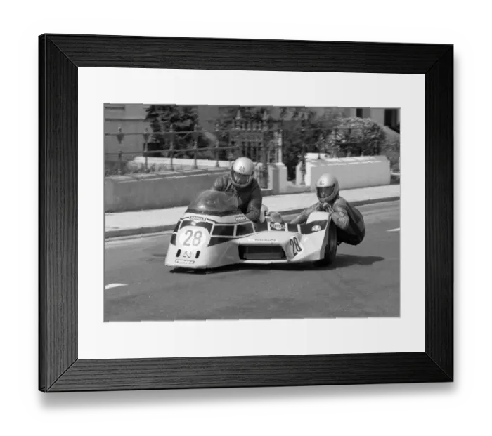 Framed Print : Eric Cornes & Graham Wellington (Yamaha) 1984 Sidecar TT Framed Print : Eric Cornes & Graham Wellington (Yamaha) 1984 Sidecar TT