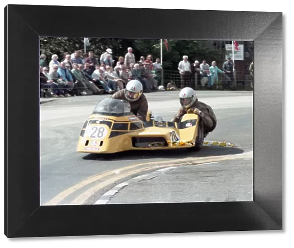 Eric Cornes & Graham Wellington (Yamaha) 1984 Sidecar TT