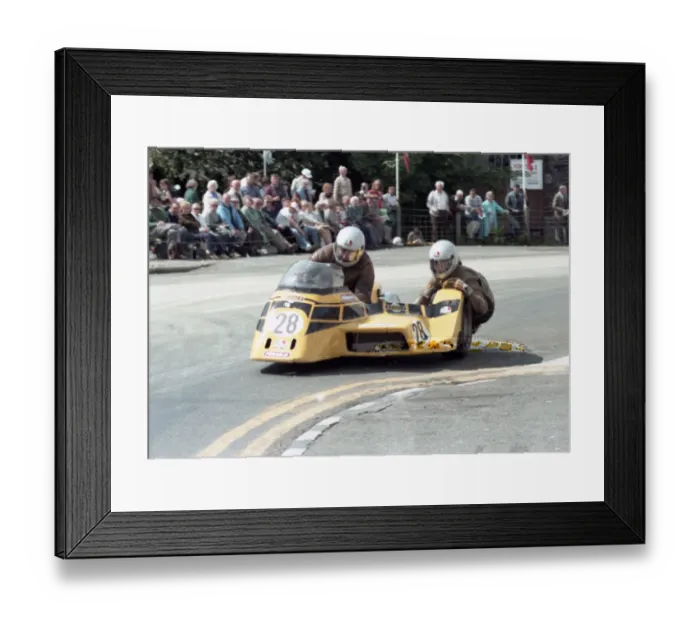 Framed Print : Eric Cornes & Graham Wellington (Yamaha) 1984 Sidecar TT Framed Print : Eric Cornes & Graham Wellington (Yamaha) 1984 Sidecar TT