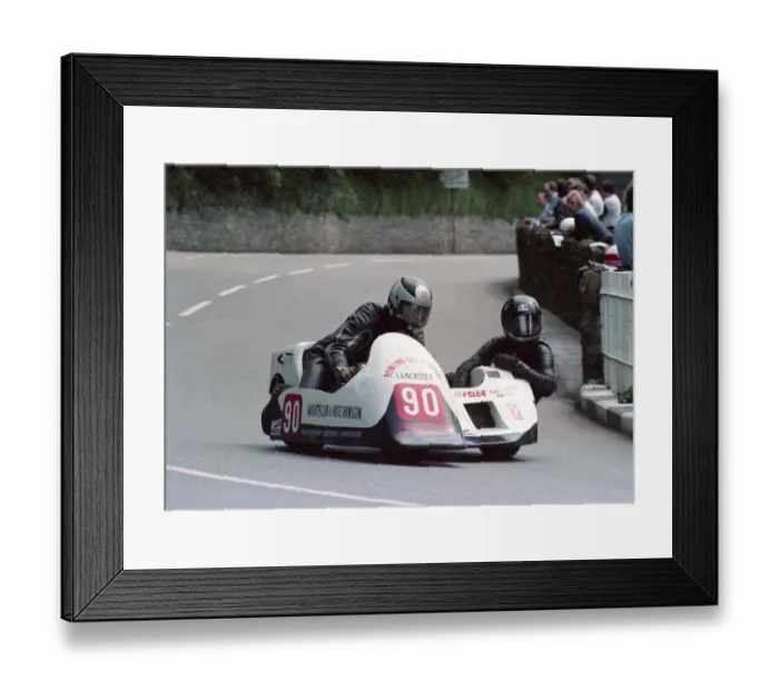 Framed Print : Colin Jacobs & Derek Fielding (Yamaha) 1986 Sidecar TT Framed Print : Colin Jacobs & Derek Fielding (Yamaha) 1986 Sidecar TT