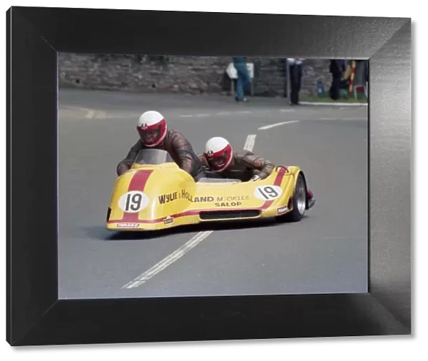 Eric Cornes & Graham Wellington (Ireson Yamaha) 1986 Sidecar TT