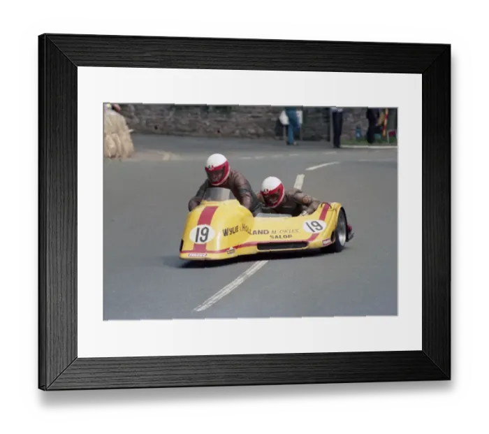 Framed Print : Eric Cornes & Graham Wellington (Ireson Yamaha) 1986 Sidecar TT Framed Print : Eric Cornes & Graham Wellington (Ireson Yamaha) 1986 Sidecar TT