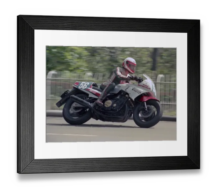 Framed Print : Dave Smith (Yamaha) 1986 Production B TT Framed Print : Dave Smith (Yamaha) 1986 Production B TT