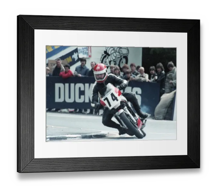 Framed Print : Richard Kneen (Yamaha) 1985 Production B TT