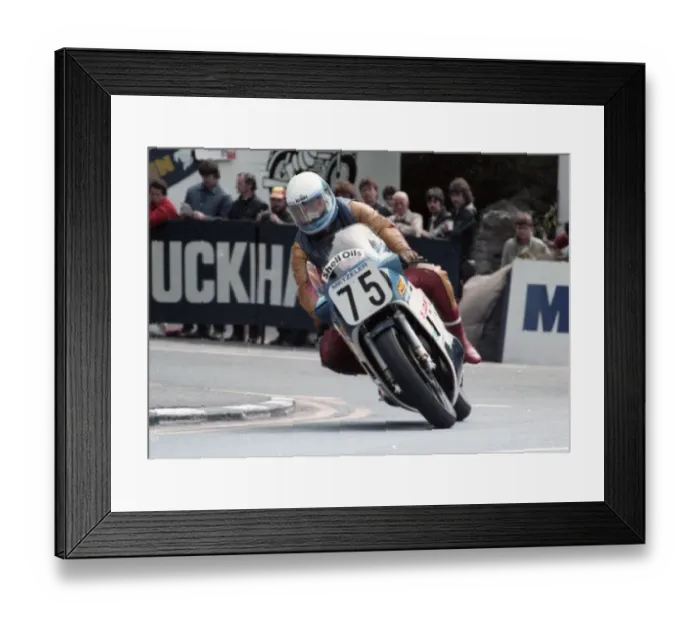 Framed Print : Geoff Martin (Suzuki) 1985 Production B TT Framed Print : Geoff Martin (Suzuki) 1985 Production B TT