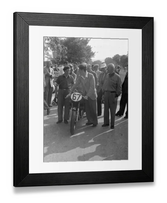 Framed Print : Geoff Duke (Gilera) 1953 Senior TT