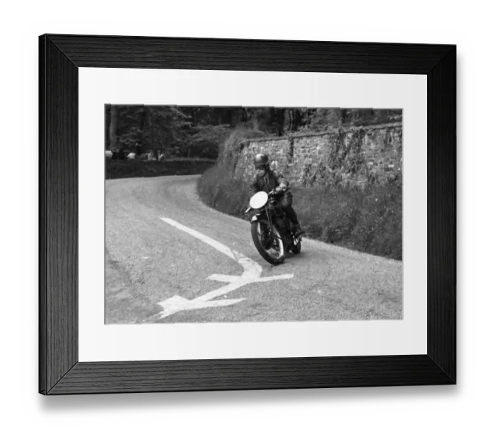 Framed Print : Syd Goddard (Velocette) 1947 Junior TT Framed Print : Syd Goddard (Velocette) 1947 Junior TT