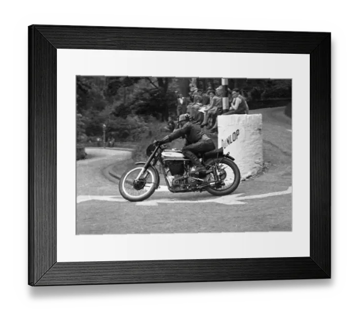Framed Print : Ken Bills (Norton) 1947 Senior TT Framed Print : Ken Bills (Norton) 1947 Senior TT