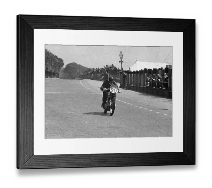 Framed Print : Ted Pink (Norton) 1949 Junior Clubman TT Framed Print : Ted Pink (Norton) 1949 Junior Clubman TT