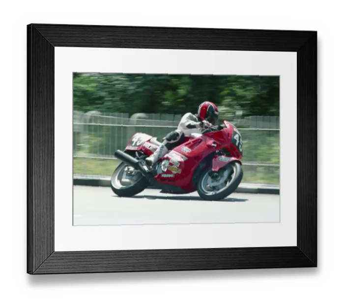 Framed Print : Peter Muir (Honda) 1987 Formula Two TT Framed Print : Peter Muir (Honda) 1987 Formula Two TT