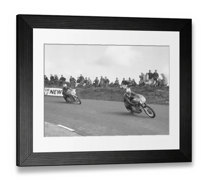 Framed Print : Clive Offer (Aermacchi) and Edward Ditchfield (DMW) 1965 Lightweight Manx Grand Prix Framed Print : Clive Offer (Aermacchi) and Edward Ditchfield (DMW) 1965 Lightweight Manx Grand Prix