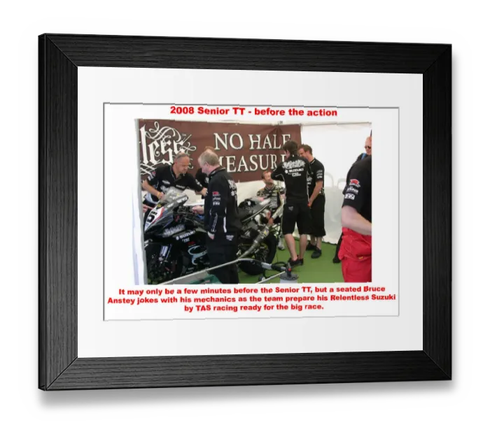 Framed Print : 2008 Senior TT - before the actio Framed Print : 2008 Senior TT - before the actio