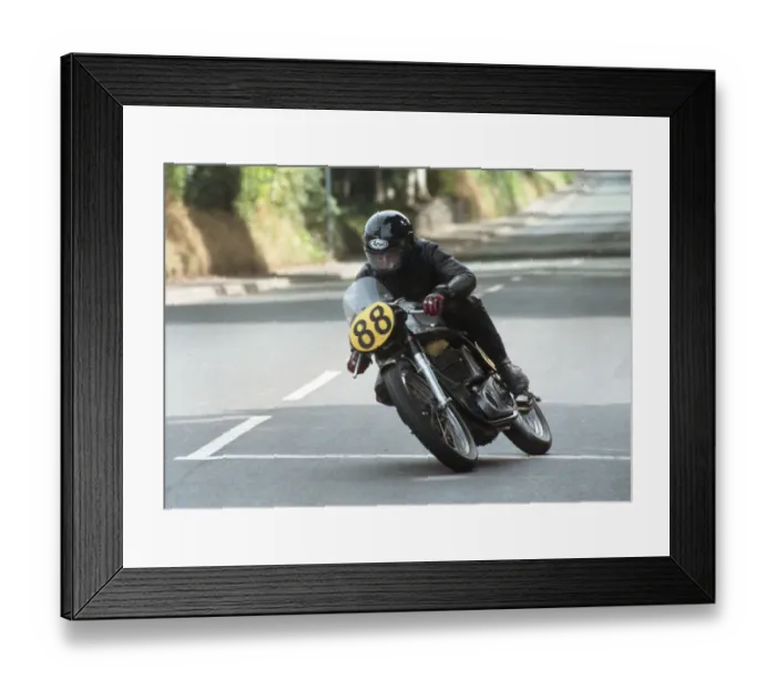 Framed Print : Rob Wingrave (Norton) 1995 Senior Classic Manx Grand Prix Framed Print : Rob Wingrave (Norton) 1995 Senior Classic Manx Grand Prix