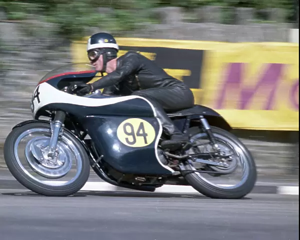 Iain Sidey (Matchless) 1967 Senior Manx Grand Prix