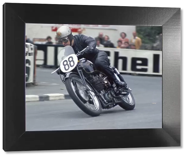 Phil Hodgkiss (Velocette) 1968 Junior Manx Grand Prix
