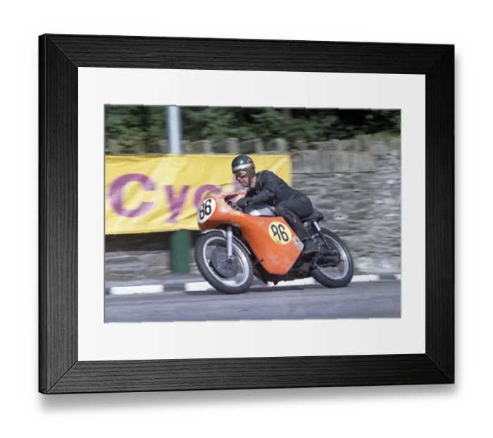 Framed Print : Alan Ainge (Norton) 1967 Senior Manx Grand Prix Framed Print : Alan Ainge (Norton) 1967 Senior Manx Grand Prix