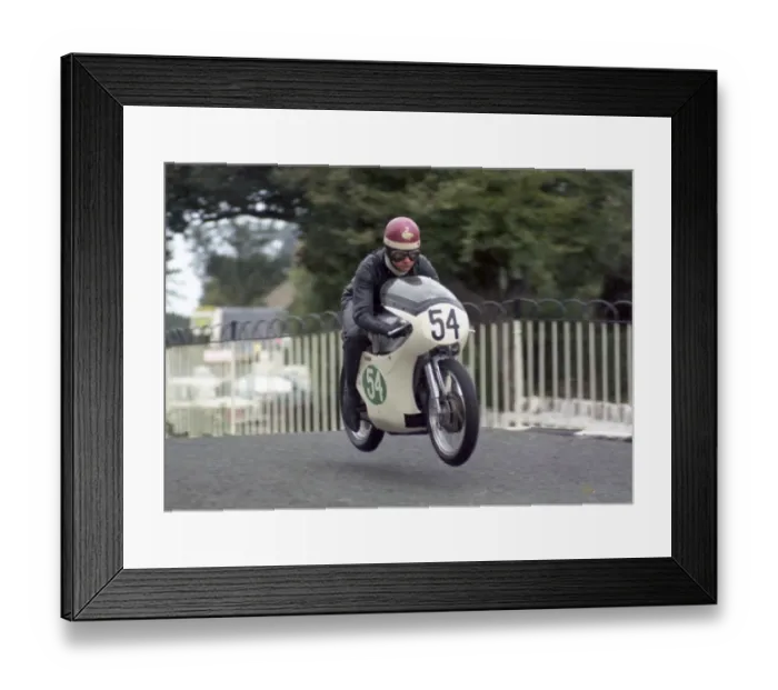 Framed Print : Michael Ing (DMW) 1968 Lightweight Manx Grand Prix Framed Print : Michael Ing (DMW) 1968 Lightweight Manx Grand Prix