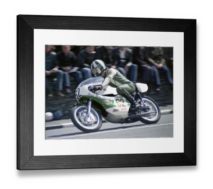 Framed Print : Tony Rodger (Yamaha) 1974 Senior TT Framed Print : Tony Rodger (Yamaha) 1974 Senior TT