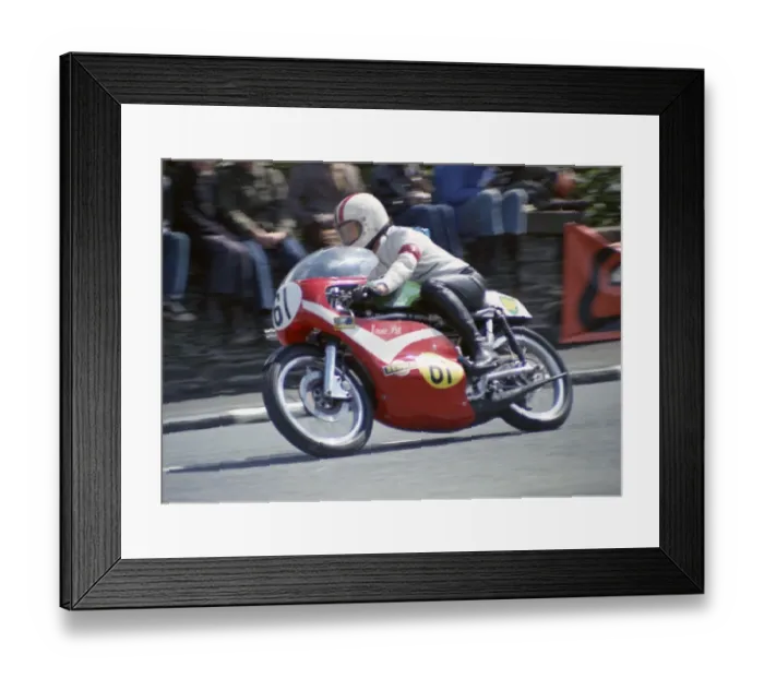 Framed Print : Ernie Pitt (TWS Suzuki) 1974 Senior TT Framed Print : Ernie Pitt (TWS Suzuki) 1974 Senior TT