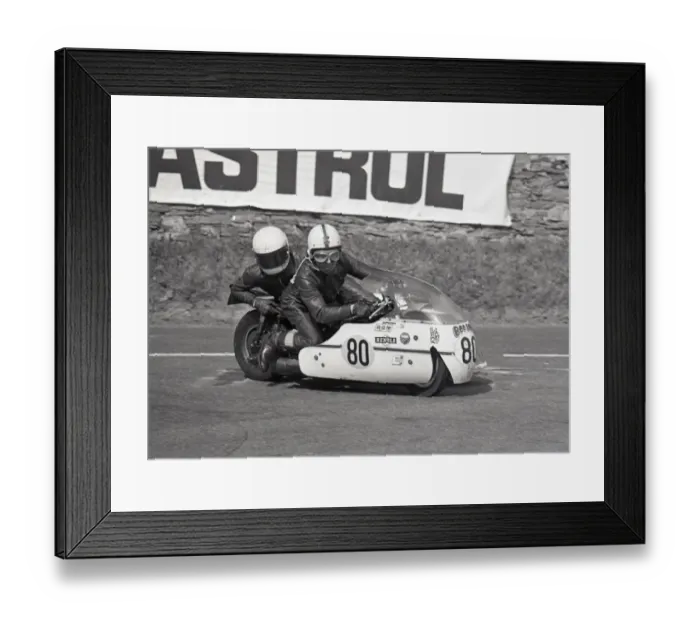 Framed Print : Bill Uren & Dave Richards (Weslake) 1975 1000 Sidecar TT Framed Print : Bill Uren & Dave Richards (Weslake) 1975 1000 Sidecar TT