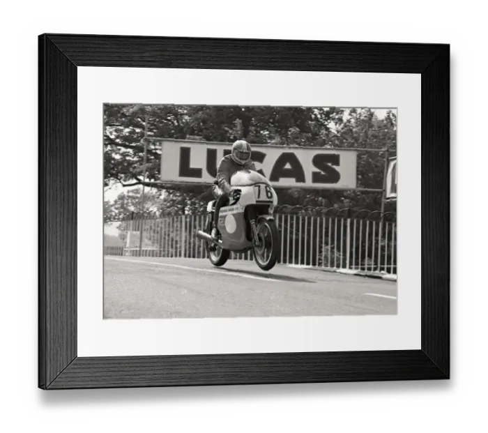 Framed Print : Malcolm Lucas (Bee Bee BSA) 1975 Classic TT Framed Print : Malcolm Lucas (Bee Bee BSA) 1975 Classic TT