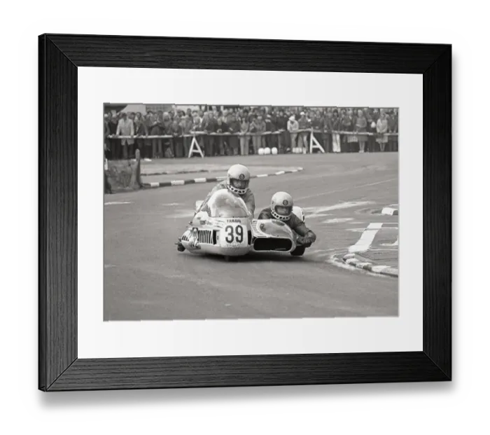 Framed Print : Dick Greasley & Cliff Holland (Yamaha) 1975 1000 Sidecar TT Framed Print : Dick Greasley & Cliff Holland (Yamaha) 1975 1000 Sidecar TT