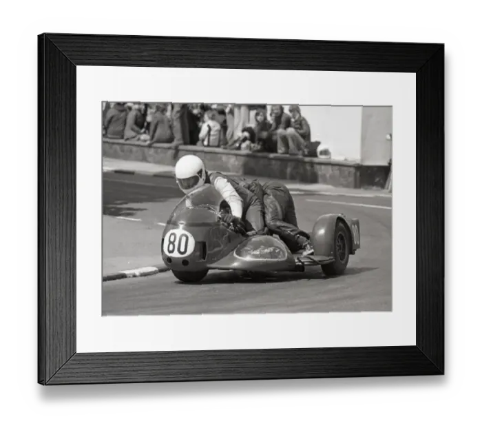 Framed Print : David Calvert & David Colling (Norton) 1975 500 Sidecar TT Framed Print : David Calvert & David Colling (Norton) 1975 500 Sidecar TT