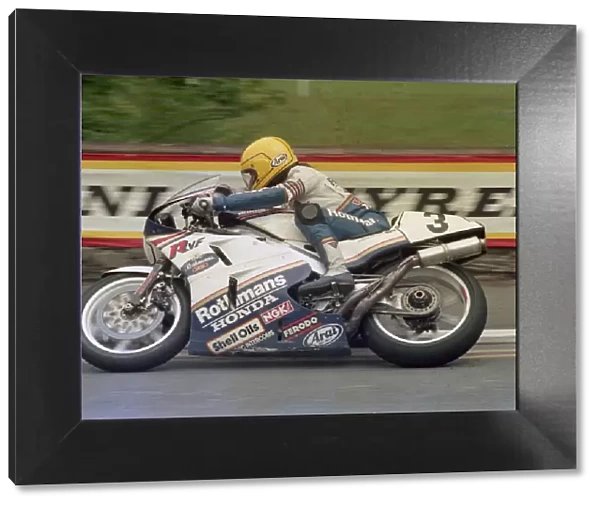 Joey Dunlop (Honda) 1986 Formula One TT
