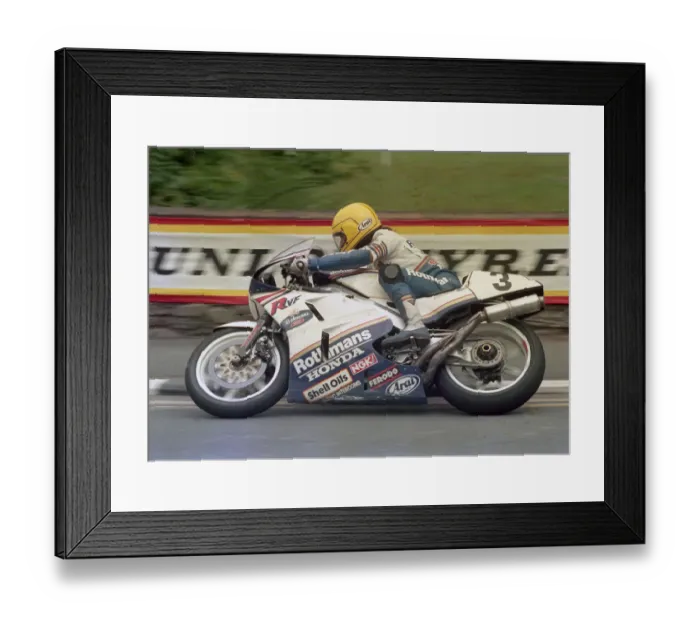 Framed Print : Joey Dunlop (Honda) 1986 Formula One TT Framed Print : Joey Dunlop (Honda) 1986 Formula One TT