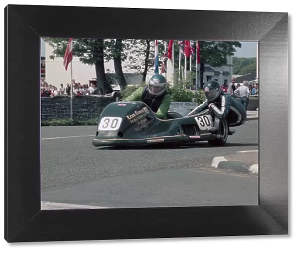 Neil Smith & Phil Gravel (Yamaha) 1986 Sidecar TT