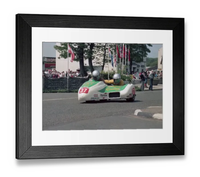 Framed Print : Dave Saville & Dave Hall (Windle Yamaha) 1986 Sidecar TT Framed Print : Dave Saville & Dave Hall (Windle Yamaha) 1986 Sidecar TT