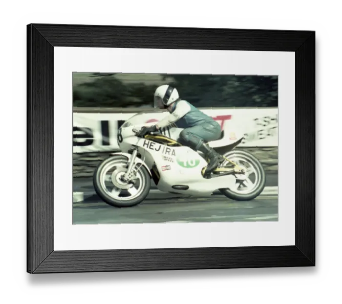 Framed Print : Dave Coombes (Hejira Suzuki) 1978 Lightweight Manx Grand Prix Framed Print : Dave Coombes (Hejira Suzuki) 1978 Lightweight Manx Grand Prix
