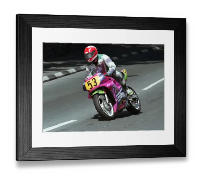 Framed Print : Michael Williamson (Yamaha) 1994 Supersport 600 TT Framed Print : Michael Williamson (Yamaha) 1994 Supersport 600 TT