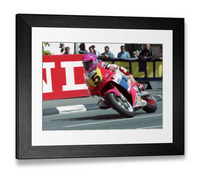 Framed Print : Jim Moodie (Yamaha) 1994 Supersport 600 TT Framed Print : Jim Moodie (Yamaha) 1994 Supersport 600 TT