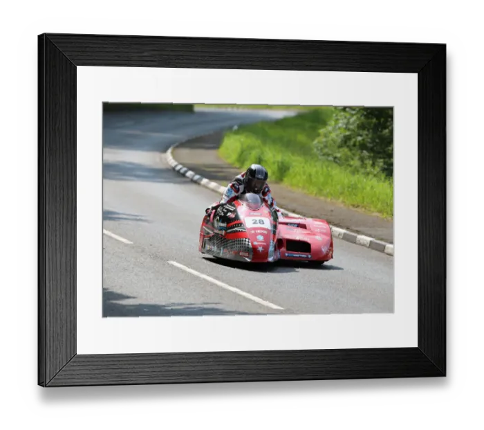 Framed Print : Francois Leblond & Marlene Couillard (SGR Suzuki) 2019 Sidecar TT Framed Print : Francois Leblond & Marlene Couillard (SGR Suzuki) 2019 Sidecar TT