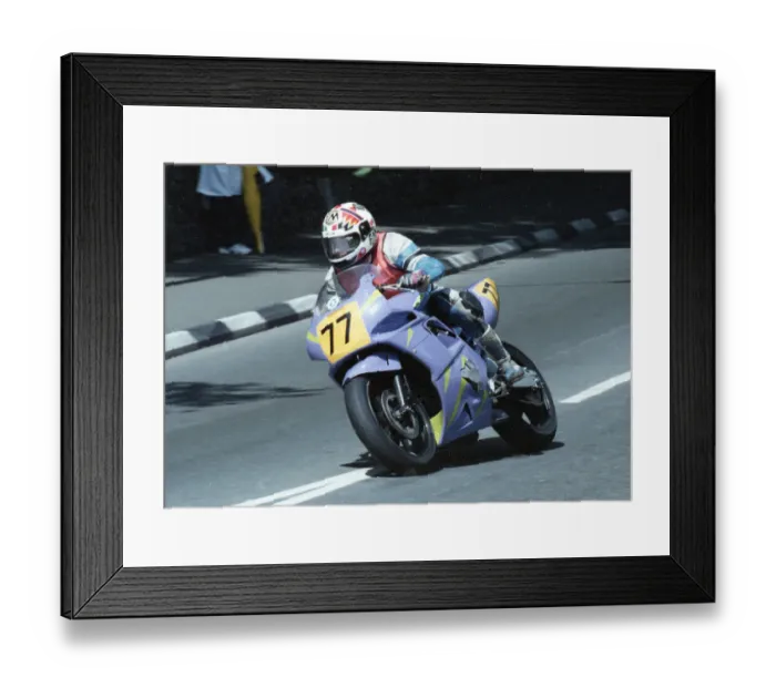 Framed Print : Kent Lund (Honda) 1994 Supersport 600 TT Framed Print : Kent Lund (Honda) 1994 Supersport 600 TT