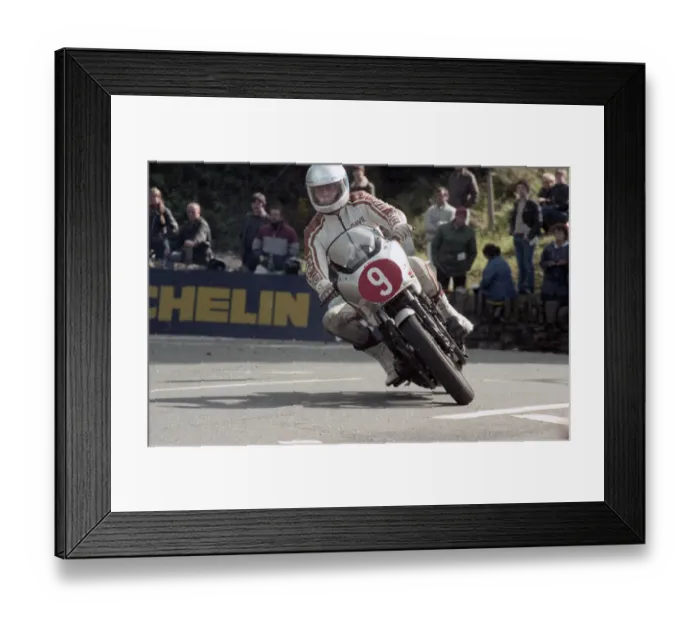 Framed Print : David Waring (Kawasaki) 1984 Newcomers Manx Grand Prix Framed Print : David Waring (Kawasaki) 1984 Newcomers Manx Grand Prix