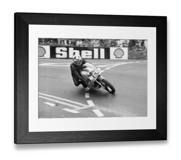 Framed Print : Ronnie Hewitt (Yamaha) 1976 Lightweight Manx Grand Prix Framed Print : Ronnie Hewitt (Yamaha) 1976 Lightweight Manx Grand Prix