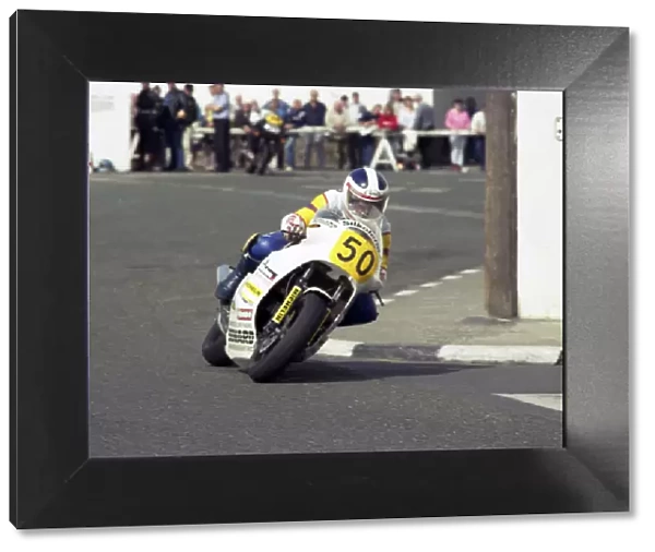 Mike Seward (Yamaha) 1986 Senior Manx Grand Prix