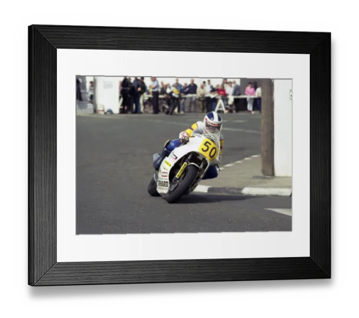 Framed Print : Mike Seward (Yamaha) 1986 Senior Manx Grand Prix Framed Print : Mike Seward (Yamaha) 1986 Senior Manx Grand Prix