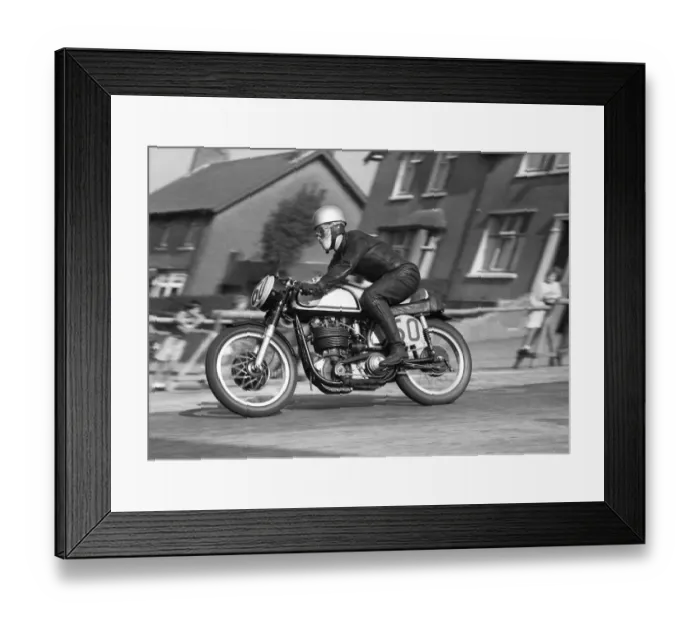 Framed Print : Brian Carr (Norton) 1959 Junior Manx Grand Prix Framed Print : Brian Carr (Norton) 1959 Junior Manx Grand Prix