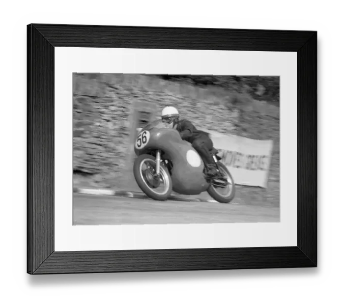 Framed Print : Brian Carr (Norton) 1962 Junior Manx Grand Prix Framed Print : Brian Carr (Norton) 1962 Junior Manx Grand Prix