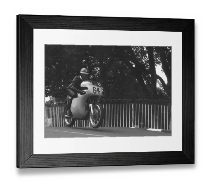 Framed Print : John Thorold (Norton) 1962 Senior Manx Grand Prix practice